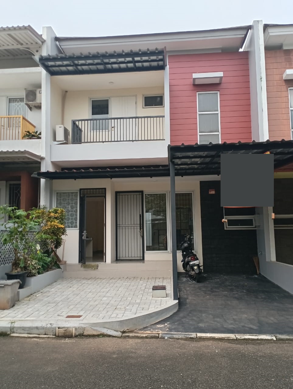 Rumah Disewakan di Cluster Aquatic Garden Grand Wisata